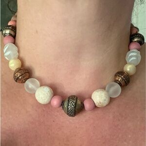 Beaded necklace (costume jewelry)